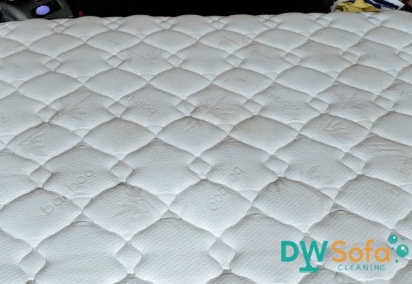 mattress-cleaning-services-dw-sofa-cleaning-singapore-hdb-sengkang-3