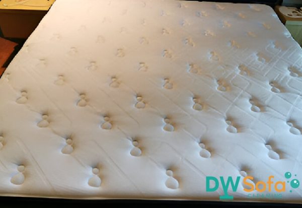 mattress-cleaning-services-dw-sofa-cleaning-singapore-hdb-sengkang