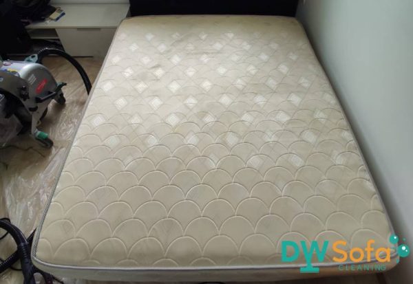 bed-cleaning-services-dw-sofa-cleaning-singapore-condo-pasir-ris