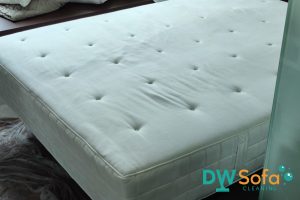 mattress-cleaning-services-dw-sofa-cleaning-singapore-condo-west-coast-2